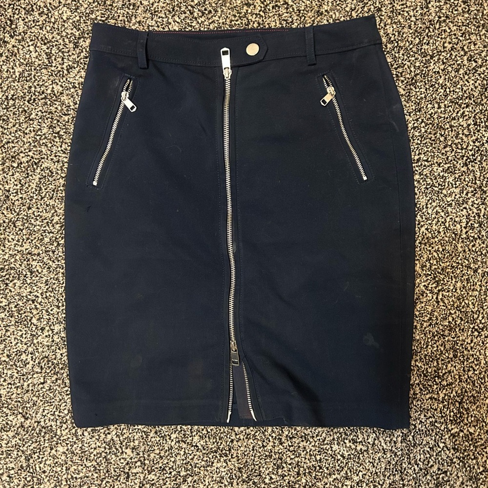 Stylish Black Zipper Skirt